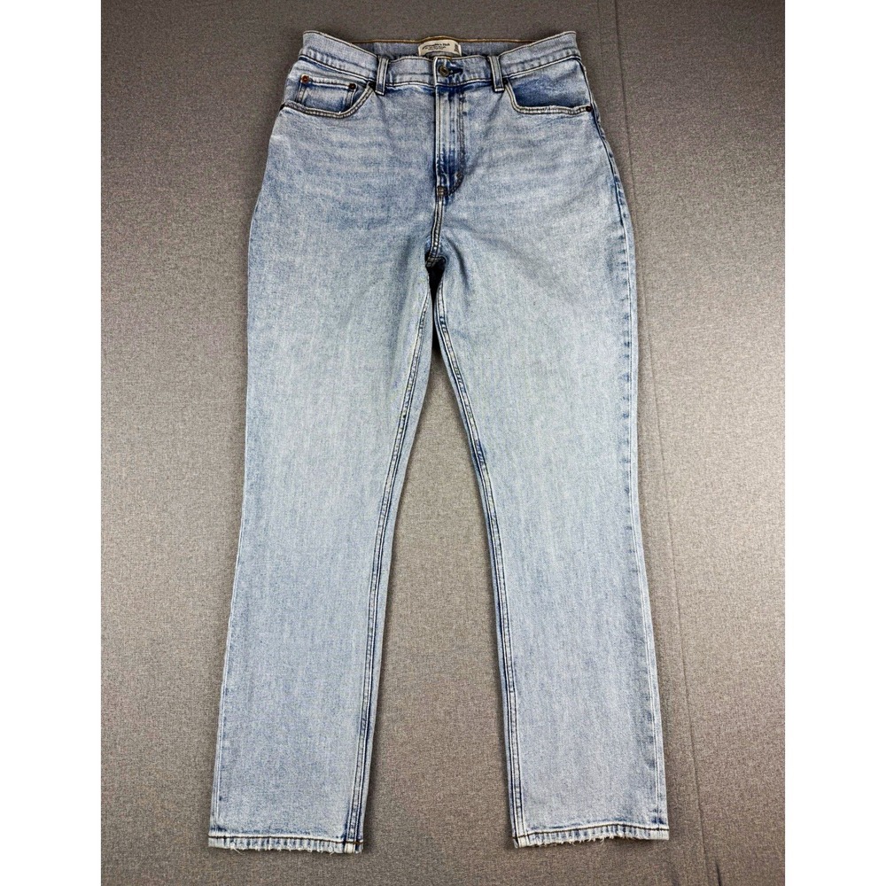 Abercrombie & Fitch Curve Love 90s Straight Fit Light Wash High Rise Jeans